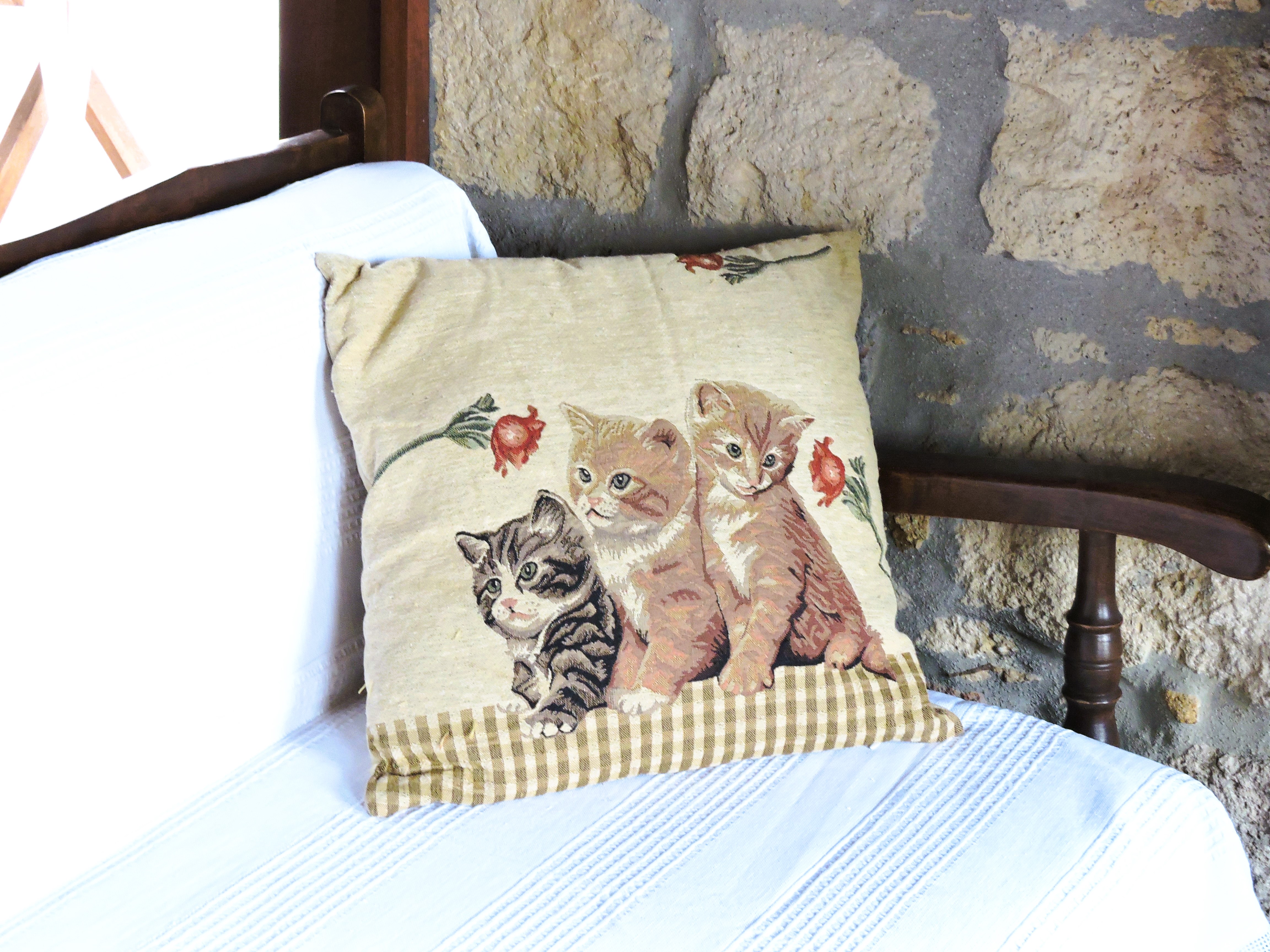 Artistic pillow